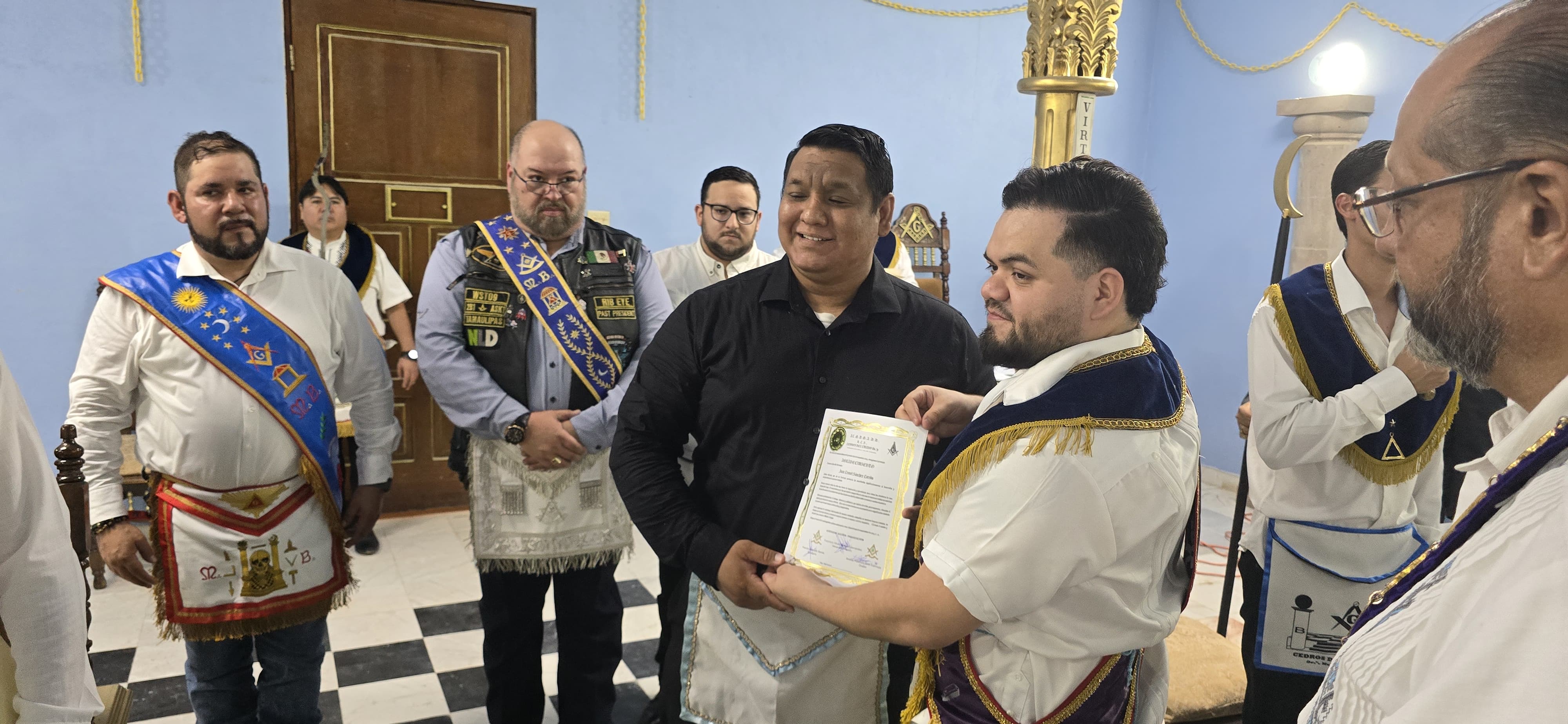 Trabajando en logia